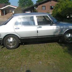 Saab 900 GLs *Færdelsesuheld*