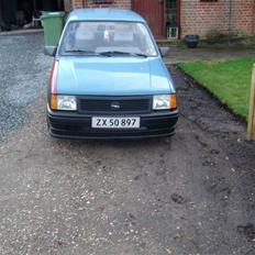 Opel Corsa Cc Ls SOLGT