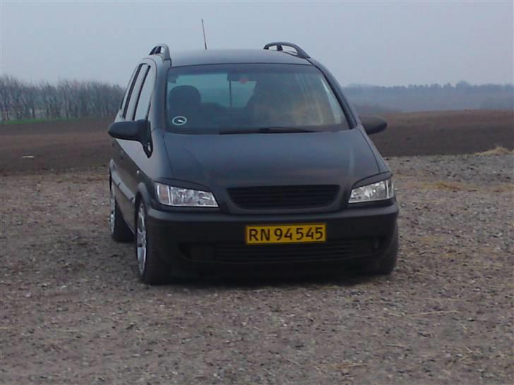 Opel Zafira 2.0 DTI 16v - fronten som de fleste kan se. billede 1