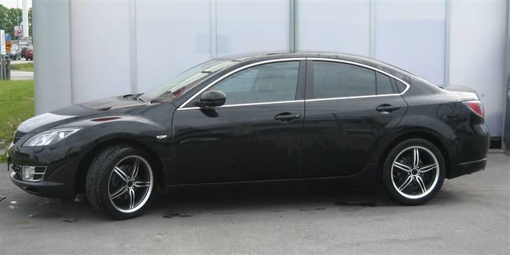 Mazda 6 - så kom der 18" på (gave fra konen) og ruderne fik sig en lille toning. billede 13