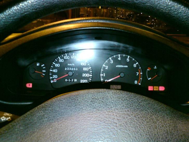 Nissan Sunny SR Twincam SOLGT - Der er bare super fed Instrumentering i den ;) billede 16