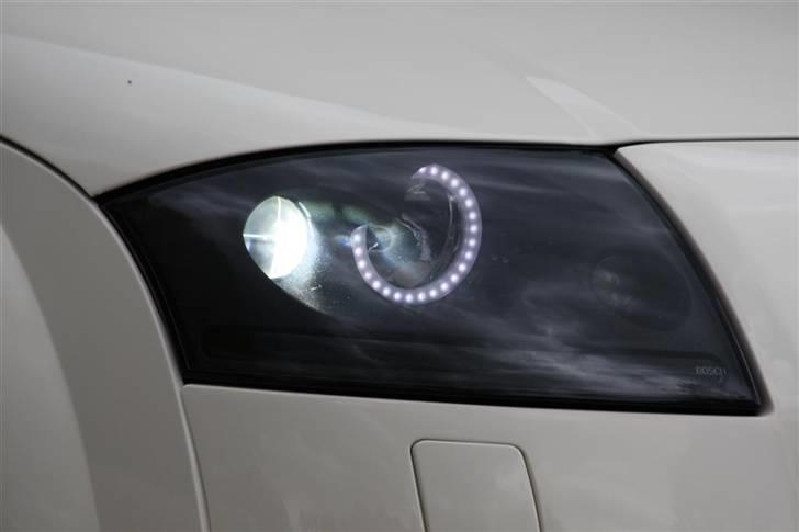 Audi TT Quattro "Creamy" - pogea racing angel eyes, sorte blink og 6k xenon billede 5