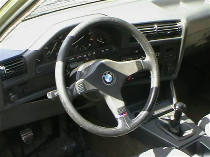 BMW 323 i billede 5