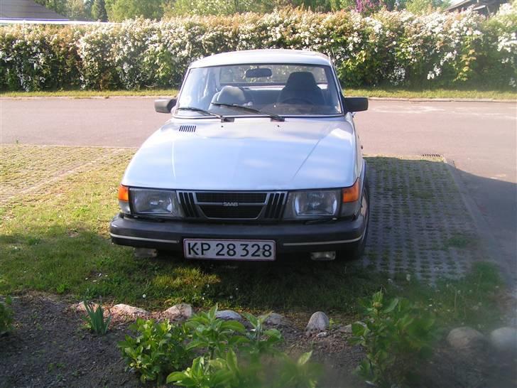 Saab 900 GLs *Færdelsesuheld* billede 4