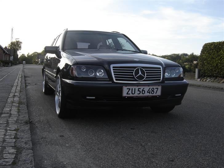 Mercedes Benz C220D SOLGT billede 2