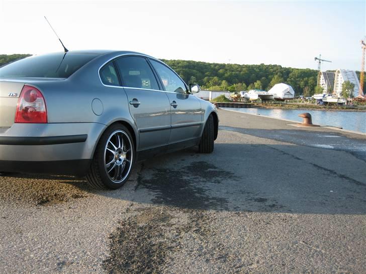 VW Passat 1,9 TDI (SOLGT) billede 2