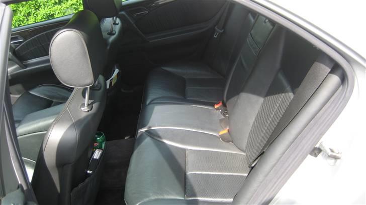 Mercedes Benz E 3,6 Lorinser DØD....  - Masser af plas til ungerne :0) billede 11