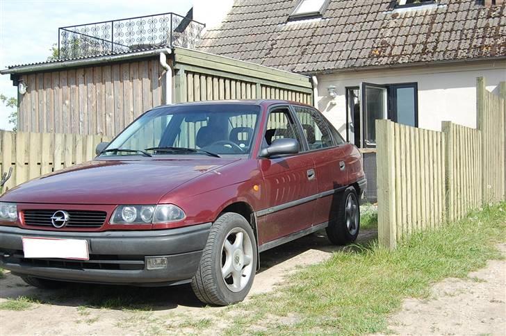 Opel astra f sedan billede 3