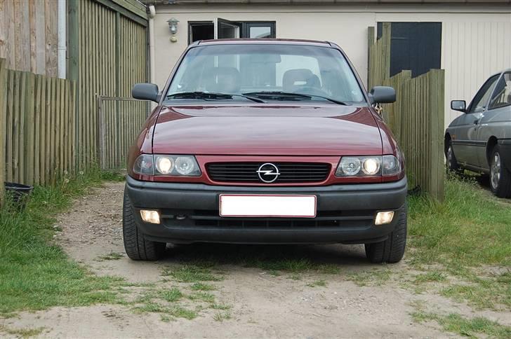 Opel astra f sedan billede 7