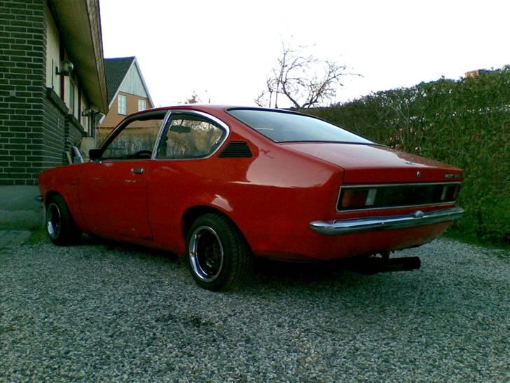 Opel kadett c coupé SOLGT - forråret 09 første gang ud af garagen.. billede 4