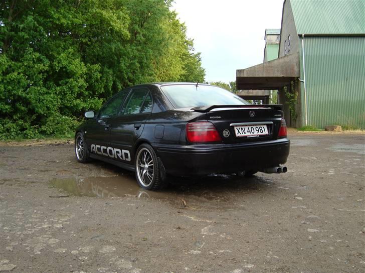 Honda Accord 1.8 i ls Byttet billede 3