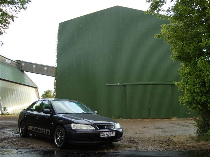 Honda Accord 1.8 i ls Byttet billede 4