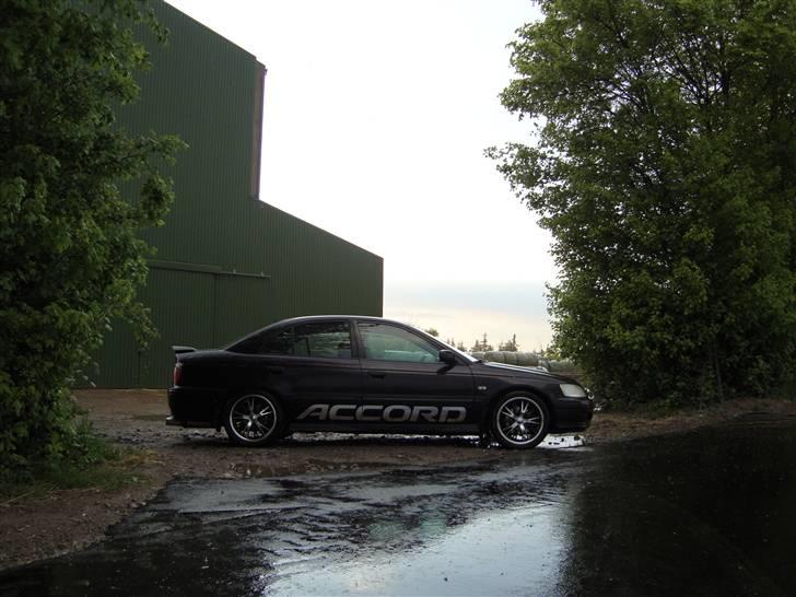 Honda Accord 1.8 i ls Byttet billede 5