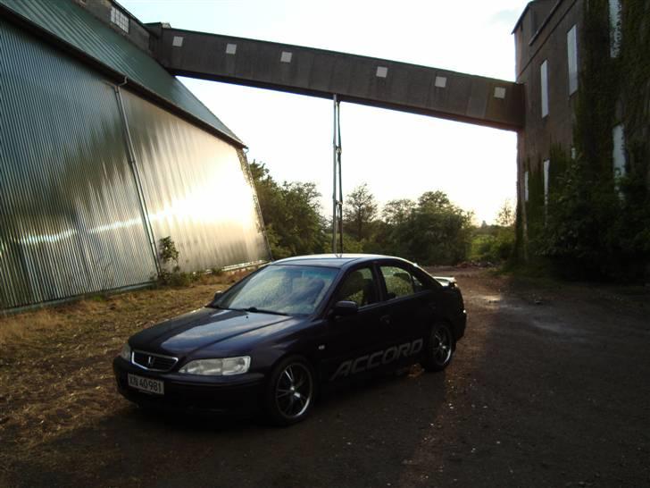 Honda Accord 1.8 i ls Byttet billede 6