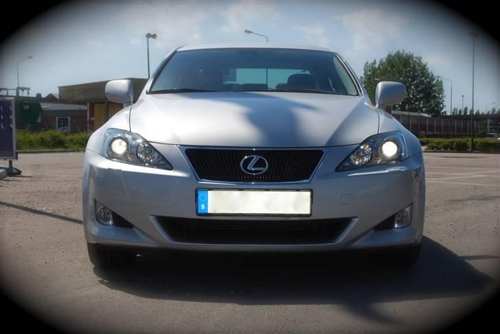 Lexus IS 220d Executive - Fronten. Lidt ond. billede 2