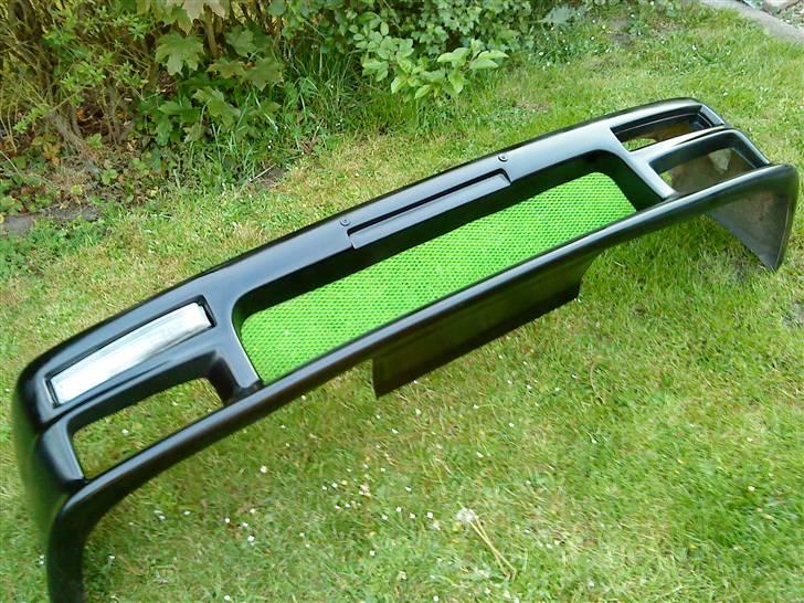 Honda Civic #Skralderkassen# - front nu malet sort med grønt gitter billede 14