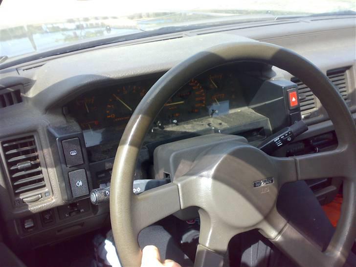 Nissan bluebird sgx solgt billede 13