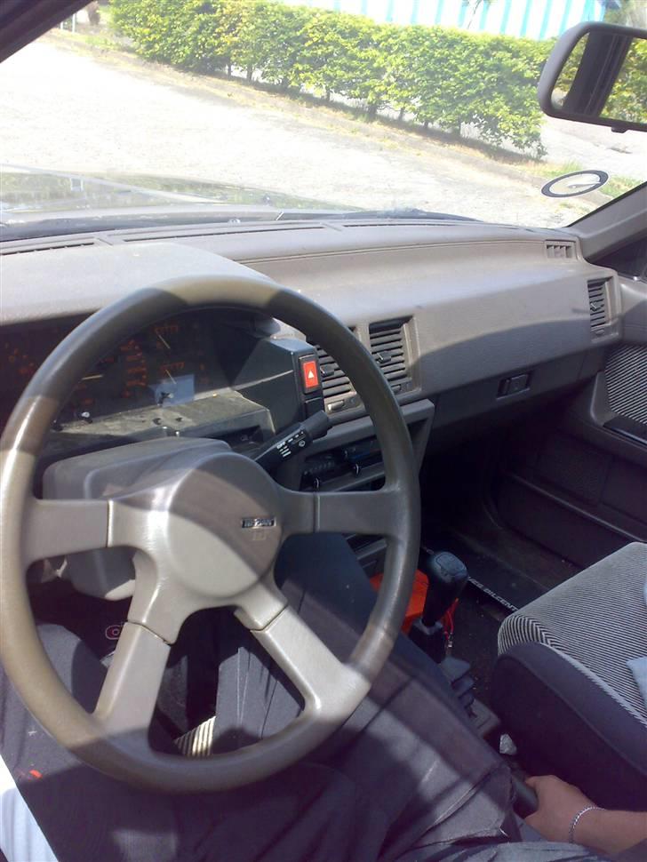 Nissan bluebird sgx solgt billede 14