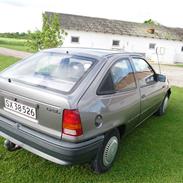 Opel kadett e solgt