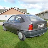 Opel kadett e solgt