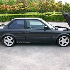 BMW e30 325i 24v - solgt