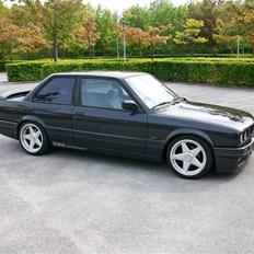 BMW e30 325i 24v - solgt