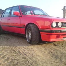 BMW e30 320/325i SOLGT :'(