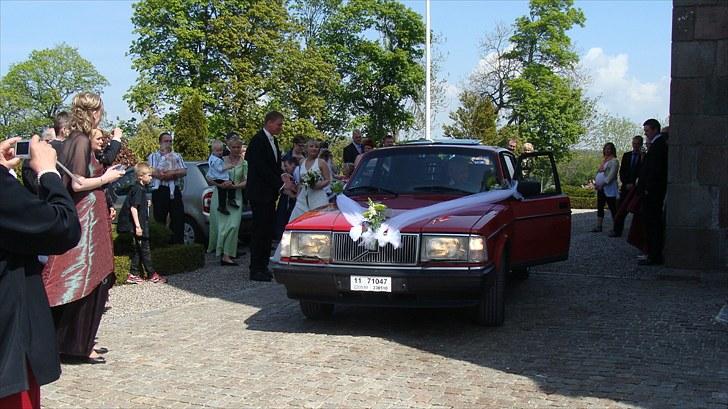 Volvo 240  - Klare blink og krom frontgrill. Det er sku bare i orden billede 1