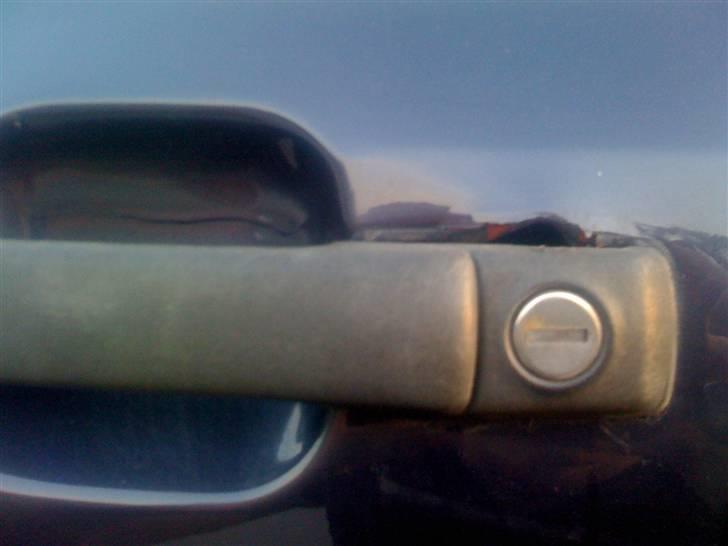 VW Vento ¤TILSALG!¤ - Der sku da lige ødelægges for 1500-2500 for at stjæle en radio til 500 :@ billede 12