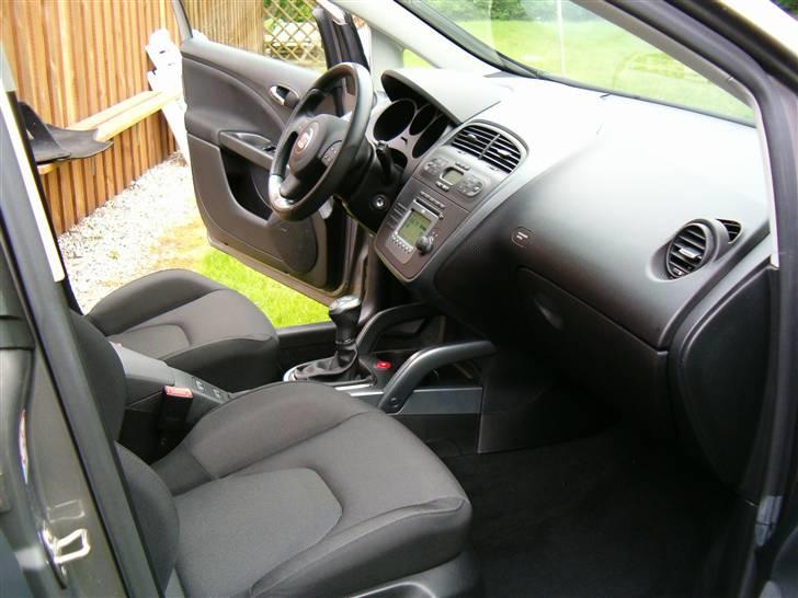 Seat Altea FR 2,0 TFSI  (SOLGT) - lækker førerplads og sidder kanon i de sæder billede 7