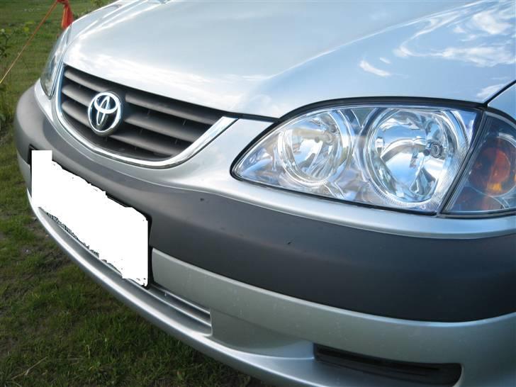 Toyota Avensis D4D billede 1