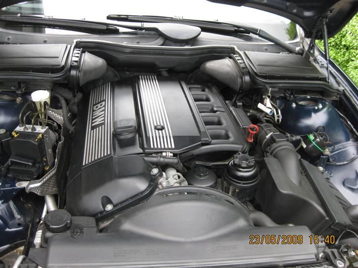 BMW 523i solgt billede 4