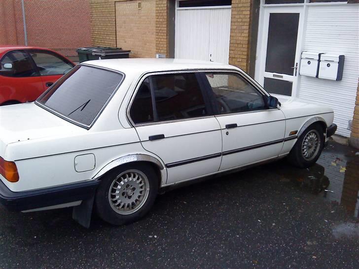 BMW 320i e30 billede 4