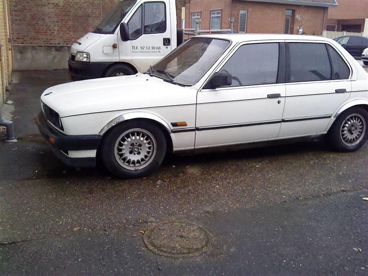 BMW 320i e30 billede 6