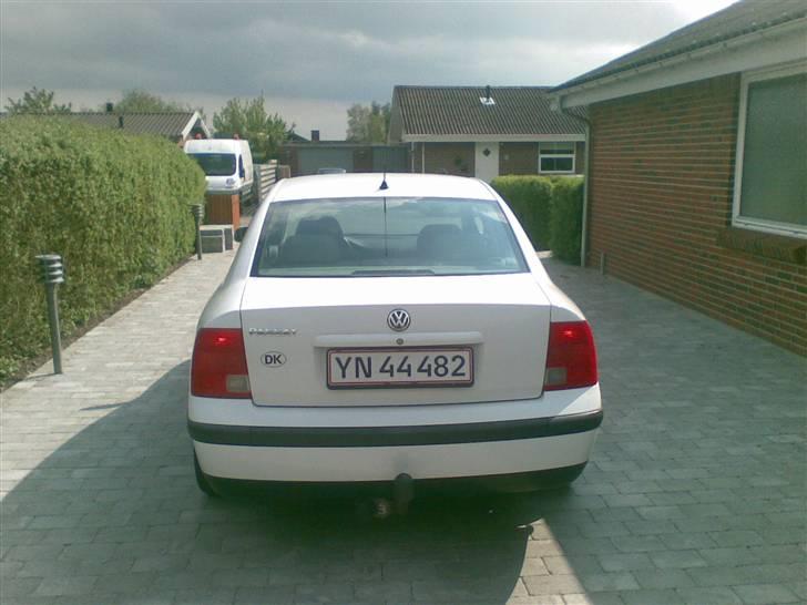 VW passat limousine SOLGT billede 2