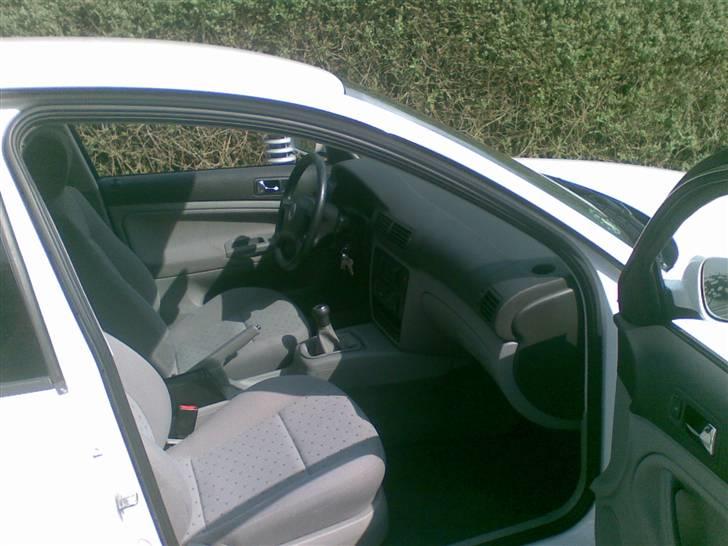 VW passat limousine SOLGT billede 3