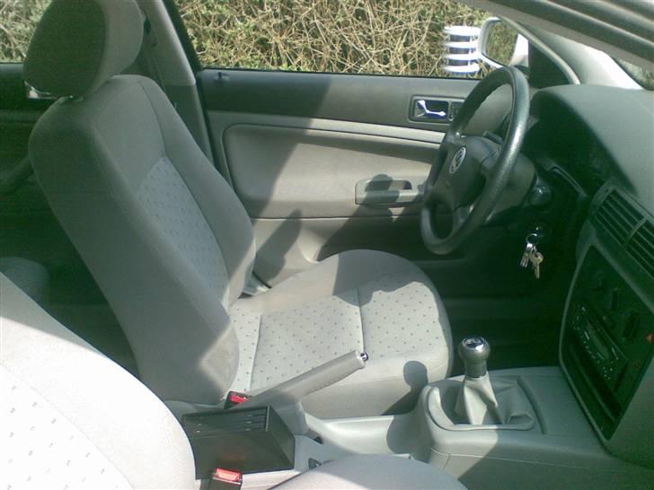 VW passat limousine SOLGT billede 4