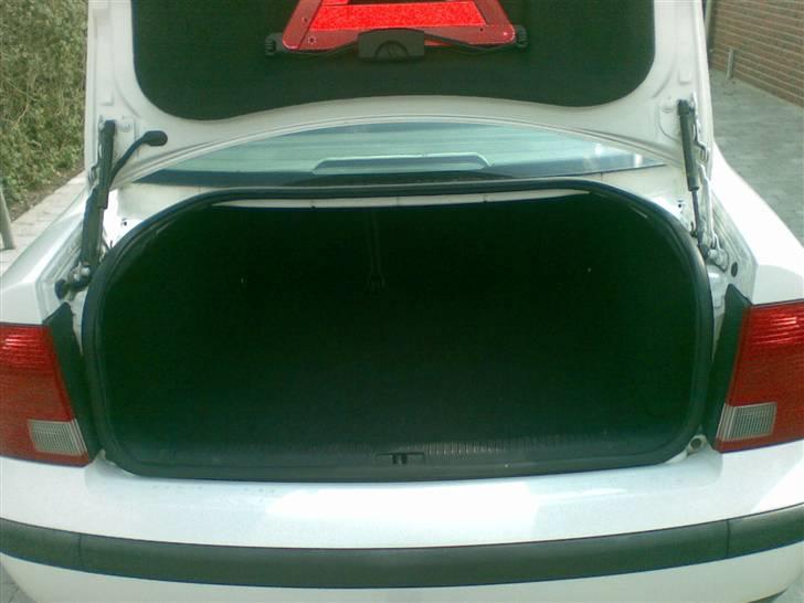 VW passat limousine SOLGT billede 5