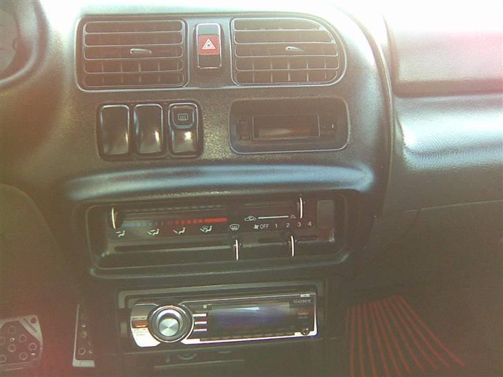 Mazda 323c BA SOLGT billede 9