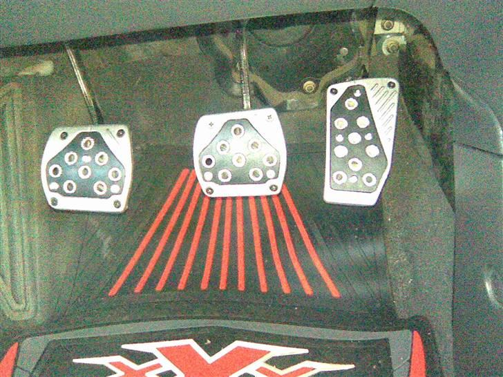 Mazda 323c BA SOLGT billede 10