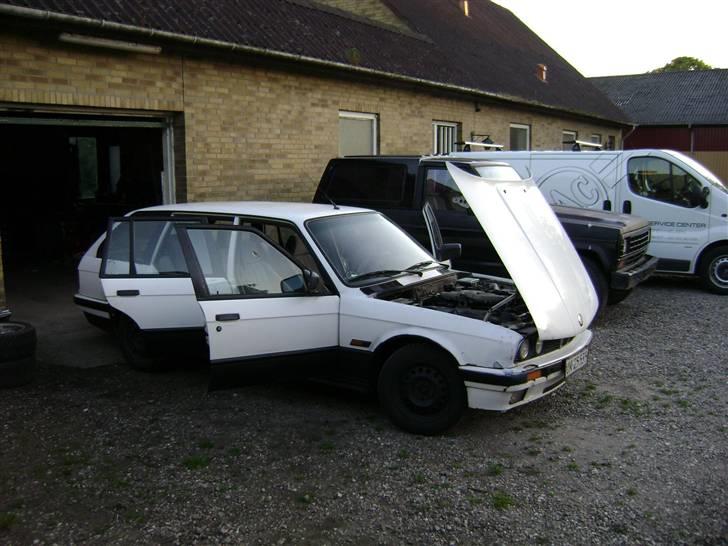 BMW 320 i touring solgt billede 9