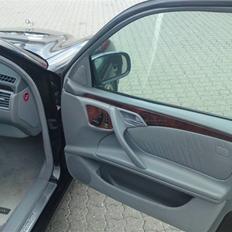 Mercedes Benz E 320 CDI LIMITED EDITION