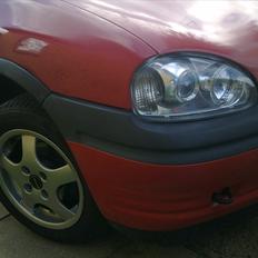 Opel Corsa B 1,4i Sport*SOLGT*