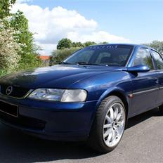 Opel vectra b 2,0 16v