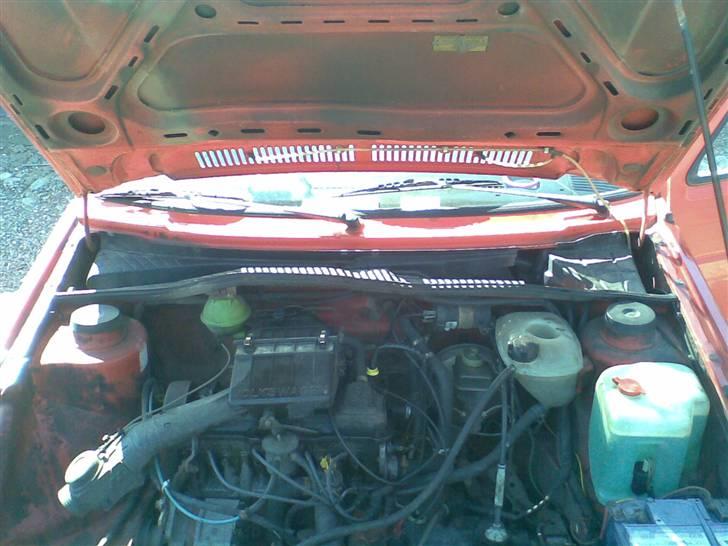 VW Golf 2 (Den Semirøde) - Min lille motor(: billede 6