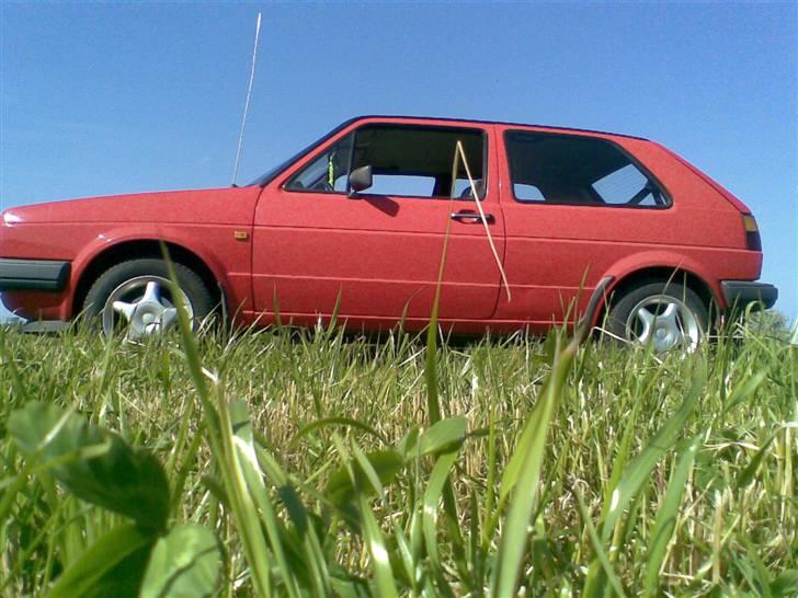 VW Golf 2 (Den Semirøde) - På marken(: billede 7