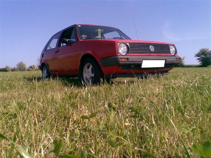 VW Golf 2 (Den Semirøde) - På marken(: billede 9
