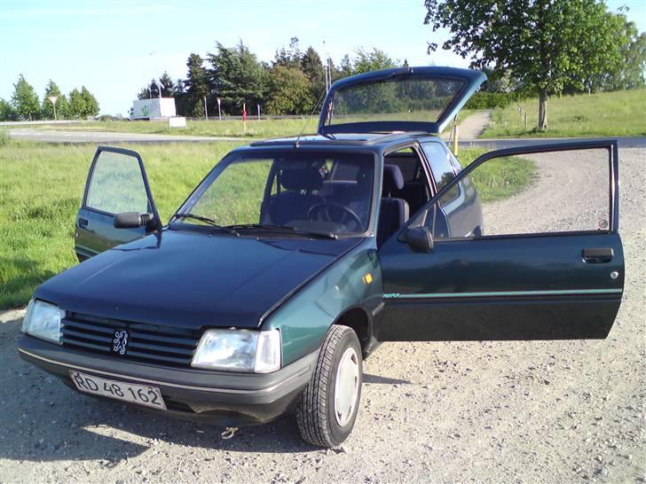 Peugeot 205 Forever *Solgt* billede 1