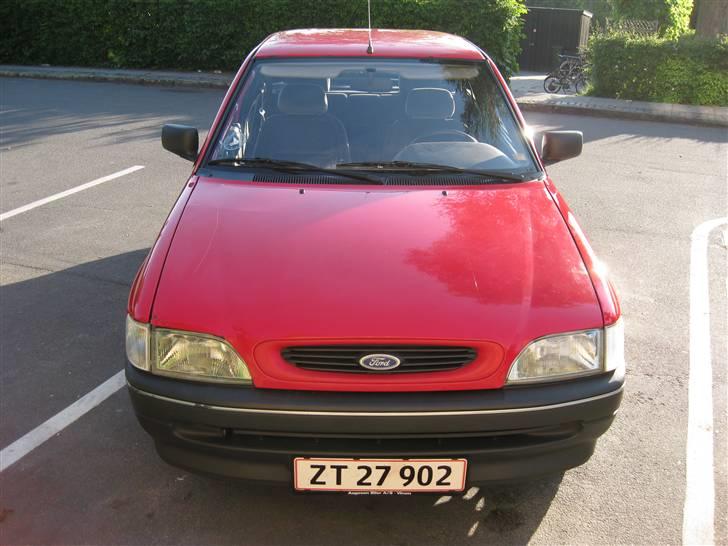 Ford Escort 1,8i CL billede 4
