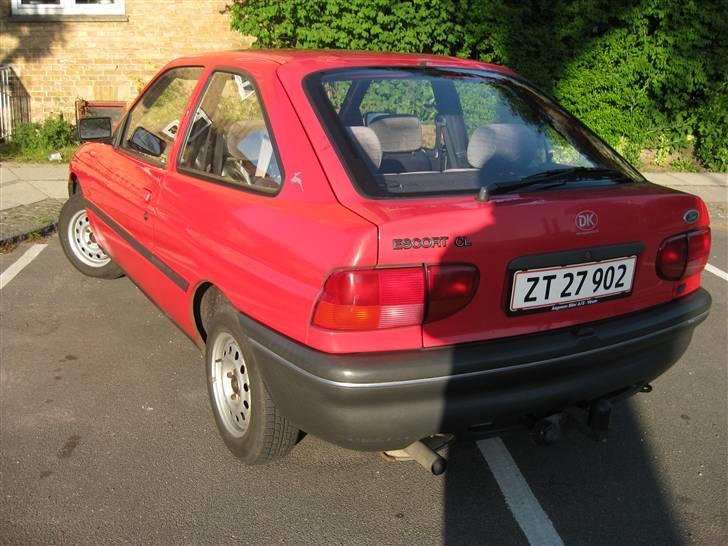 Ford Escort 1,8i CL billede 9